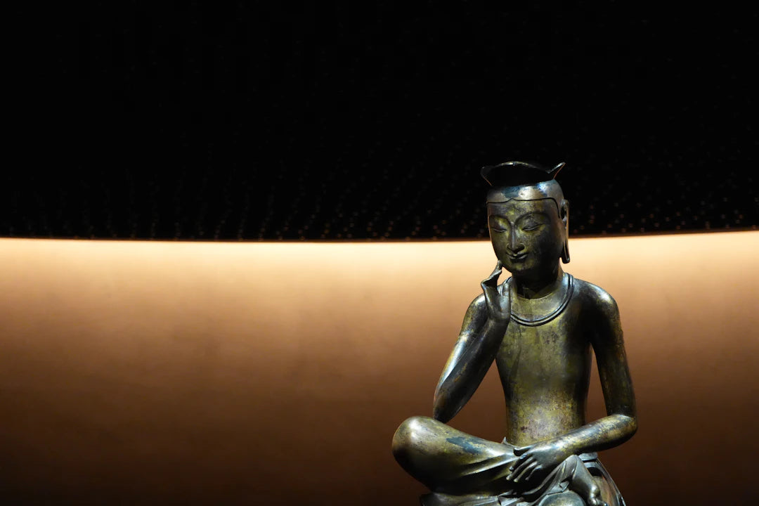 Illuminating Beauty How Lighting Enhances Bronze Sculptures