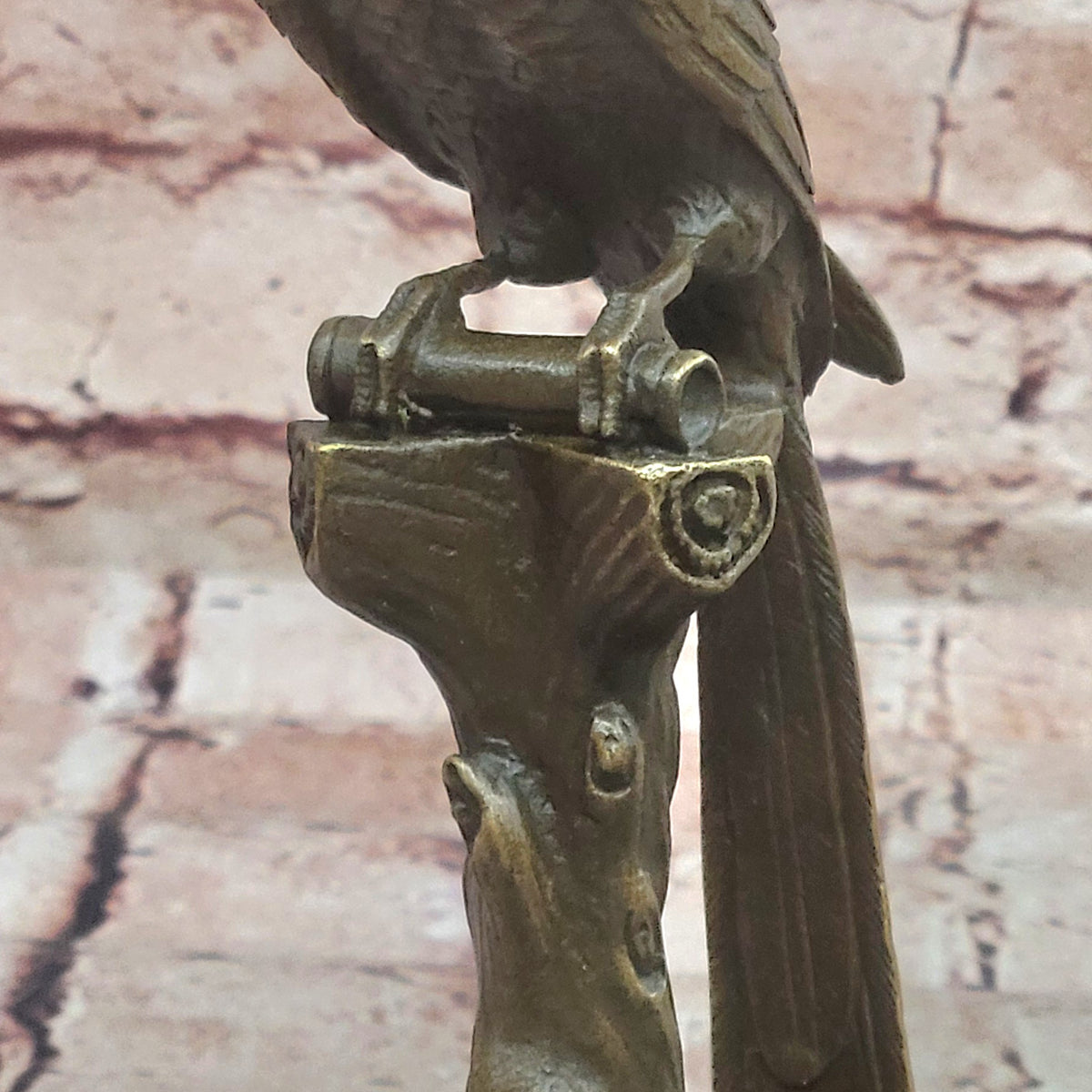 Bronze Parrot Bird Sculpture Perched on Tree Stump Branch – Bronzhaus