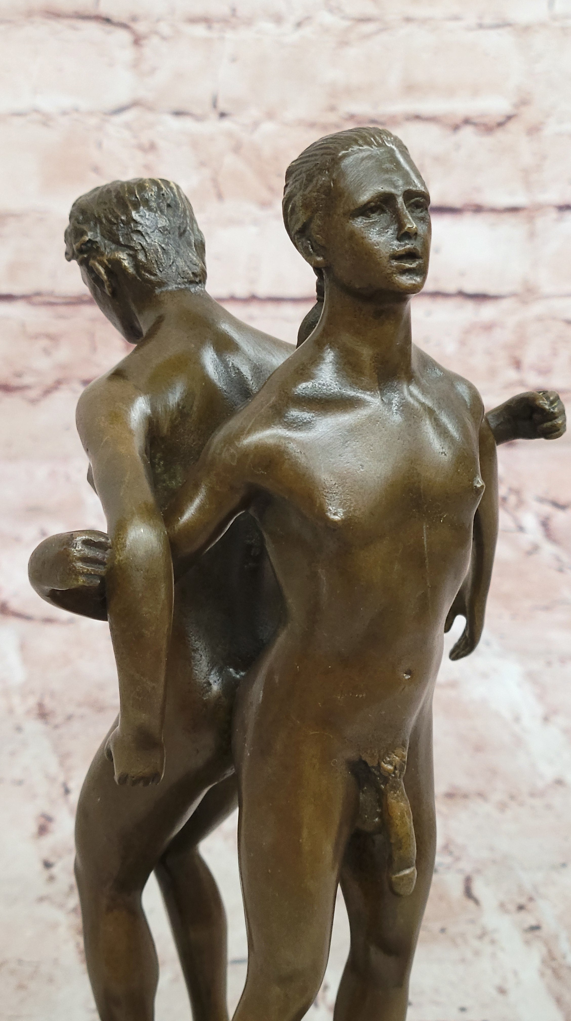 Conteporary Abstract Bronze Sculpture of a Kissing Couple Handcrafted Conteporary Abstract Bronze Sculpture of a Kissing Couple Handcrafted