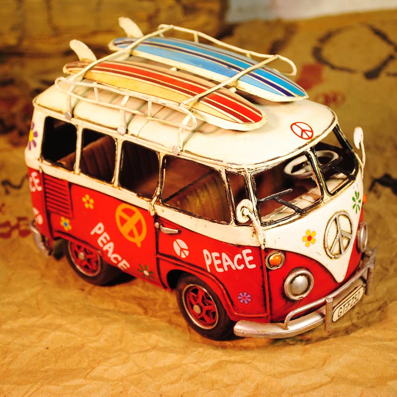 Volkswagen - VW T1 (Type 2) ''Peace & Love'' Bus 1/20 Scale Diecast Metal  Model - RED