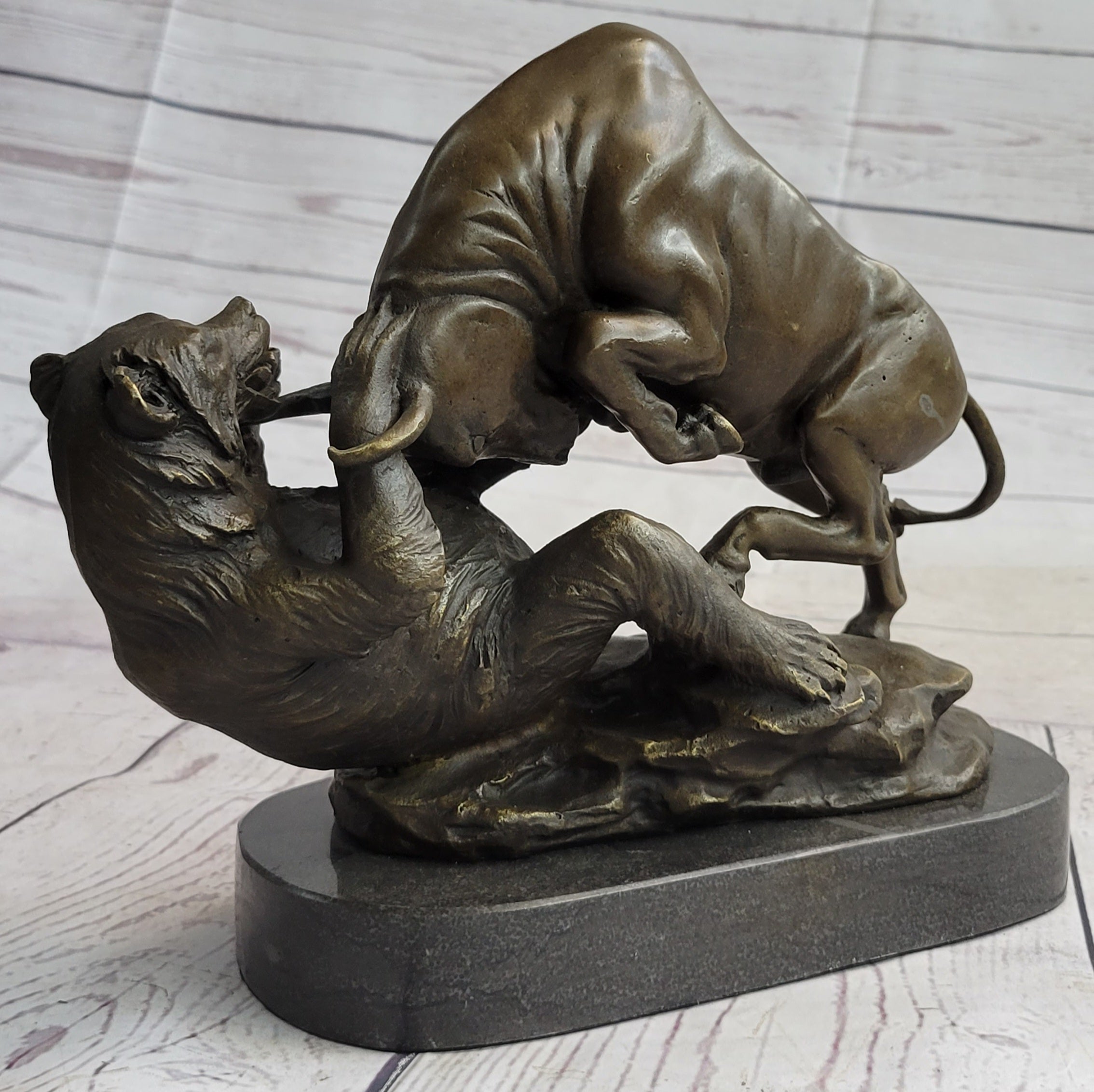 Street Bull vs Bear Market Bronze Desktop Statue Sculpture – Bronzhaus