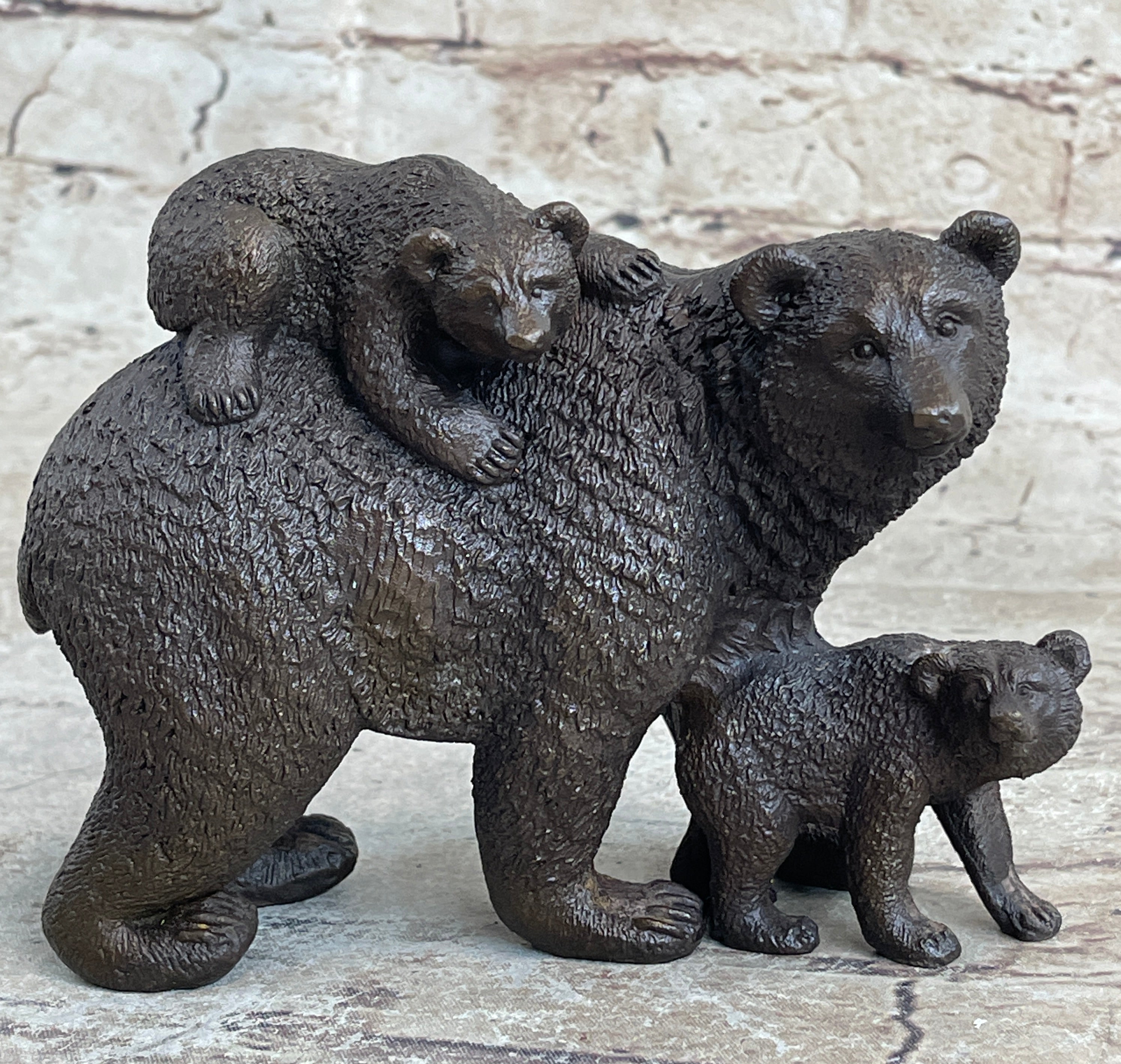 Mama Bear & Cubs - Great Outdoor Decor