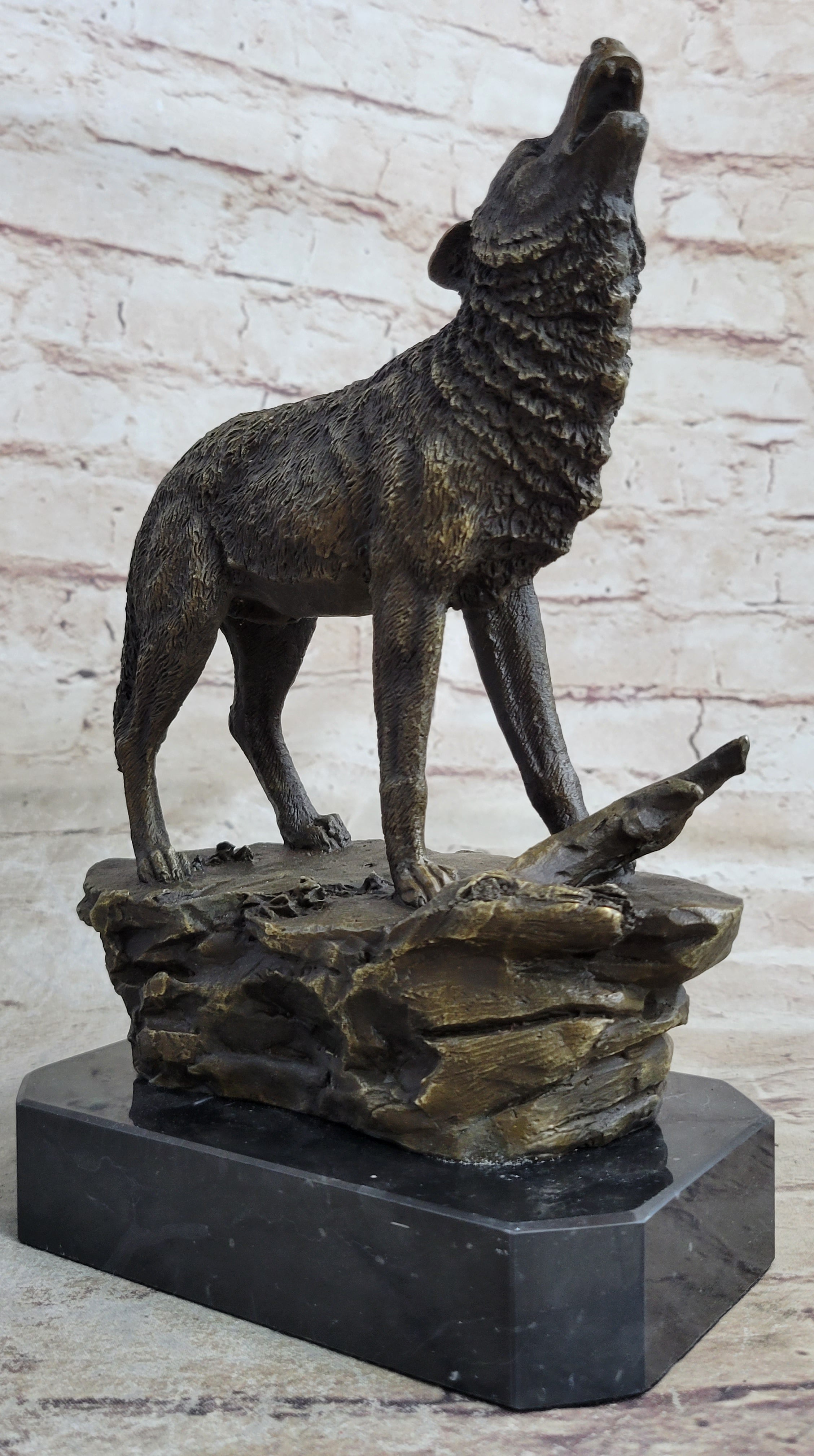 Marble　Bronze　Art　Howling　Statue-　Signed　to　The　Moon　Original　Base　Wolf　Sculpture
