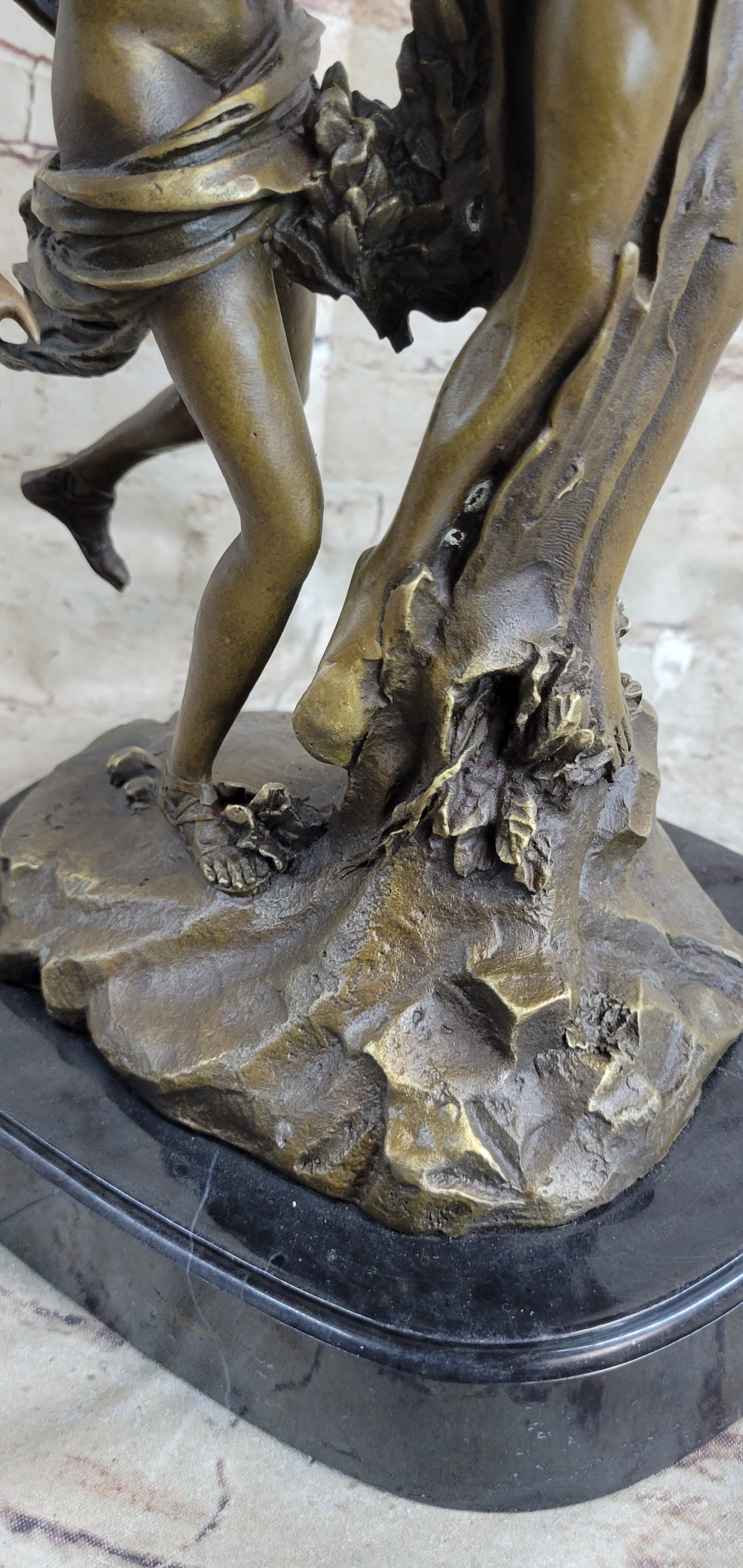 History of Bronze Sculpture - Laurel